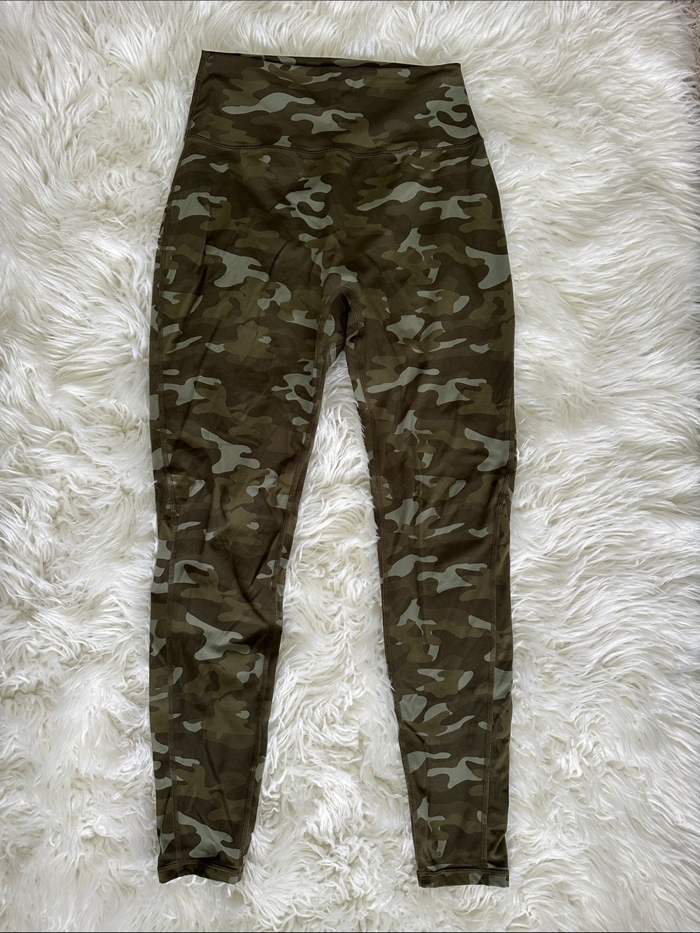 BuffBunny HTF Legacy Green Camo Leggings Medium M Med